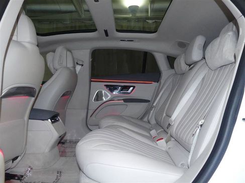 Used 2024 Mercedes-Benz EQS 450+ Sedan image 27