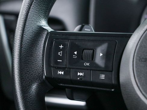 Used 2024 Nissan Rogue SV AWD/4WD image 13