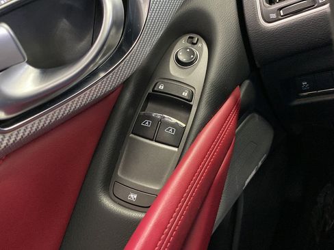 Used 2017 INFINITI Q60 Red Sport 400 AWD/4WD image 21