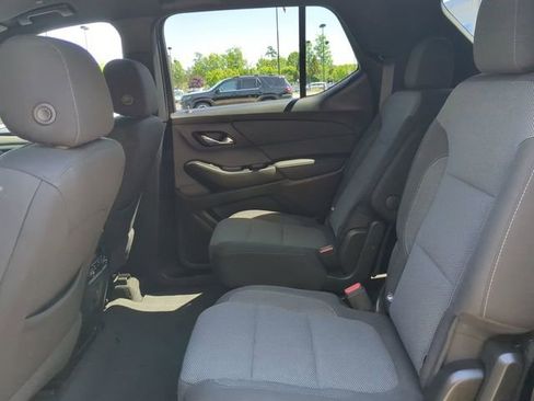 Used 2023 Chevrolet Traverse LT AWD/4WD image 13