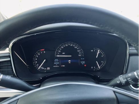 Used 2018 Cadillac XT5 Luxury w/ Driver Awareness Package image 19