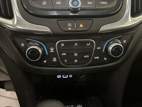 Used 2023 Chevrolet Equinox Premier image 21