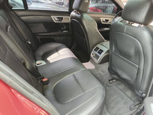 Used 2014 Jaguar XF 3.0 image 44
