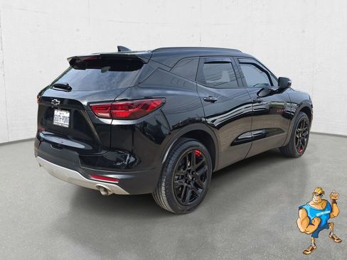 Used 2023 Chevrolet Blazer LT FWD image 5
