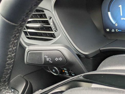 Used 2025 Ford Escape Platinum image 27