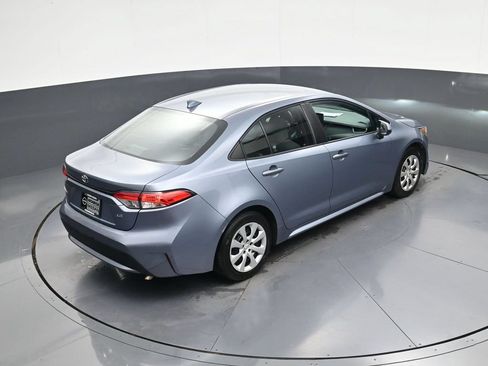 Used 2022 Toyota Corolla LE w/ Carpet Mat Package (TMS) FWD image 33