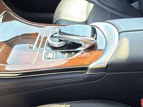 Used 2017 Mercedes-Benz GLC 300 4MATIC Coupe image 40