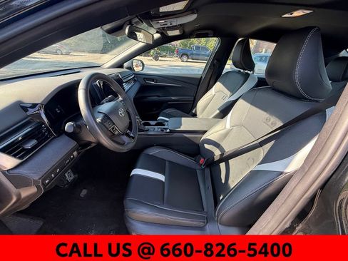 Used 2025 Toyota Camry SE FWD image 32