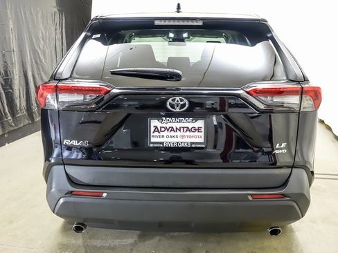 Certified 2022 Toyota RAV4 LE image 6