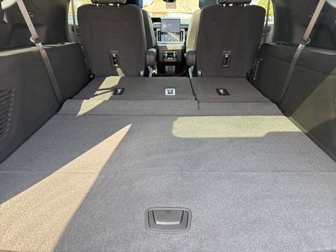 New 2026 GMC Yukon XL Elevation w/ Elevation Premium Package AWD/4WD image 14