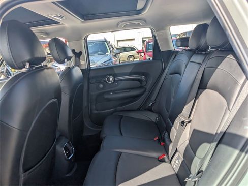 Used 2016 MINI Cooper Clubman image 12