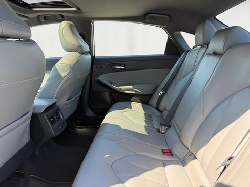Used 2020 Toyota Avalon XLE w/ Moonroof Package FWD image 14
