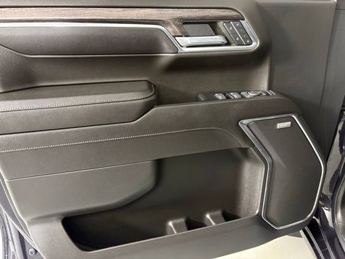 Used 2023 Chevrolet Silverado 1500 LTZ image 17