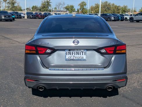 Used 2022 Nissan Altima 2.5 SV w/ SV Premium Package image 5