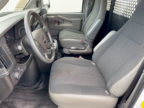 Certified 2025 GMC Savana 2500 w/ Driver Convenience Package RWD image 5