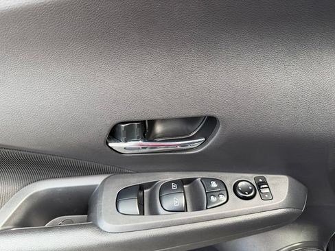 Used 2021 Nissan Kicks SV FWD image 35