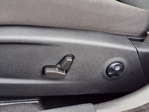 Used 2021 Dodge Charger SXT image 4