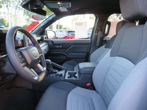 Certified 2025 Toyota Tacoma TRD Off-Road image 18