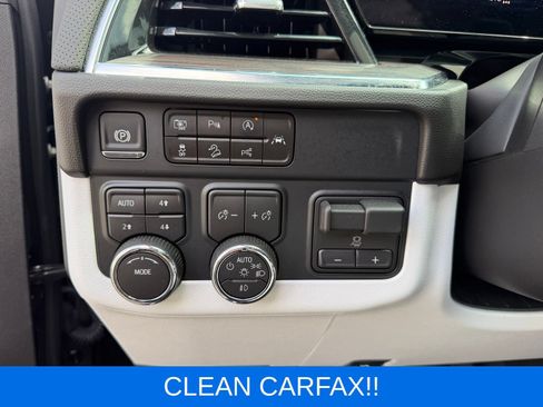 Used 2025 Chevrolet Suburban Premier AWD/4WD image 16
