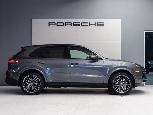 Certified 2023 Porsche Cayenne AWD/4WD image 8