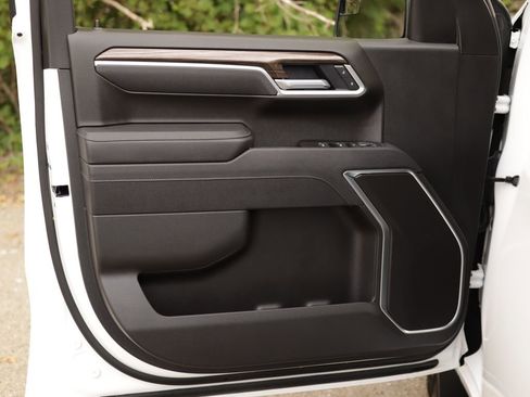 Used 2025 Chevrolet Silverado 1500 LT w/ LPO, Liner Protection Package AWD/4WD image 23