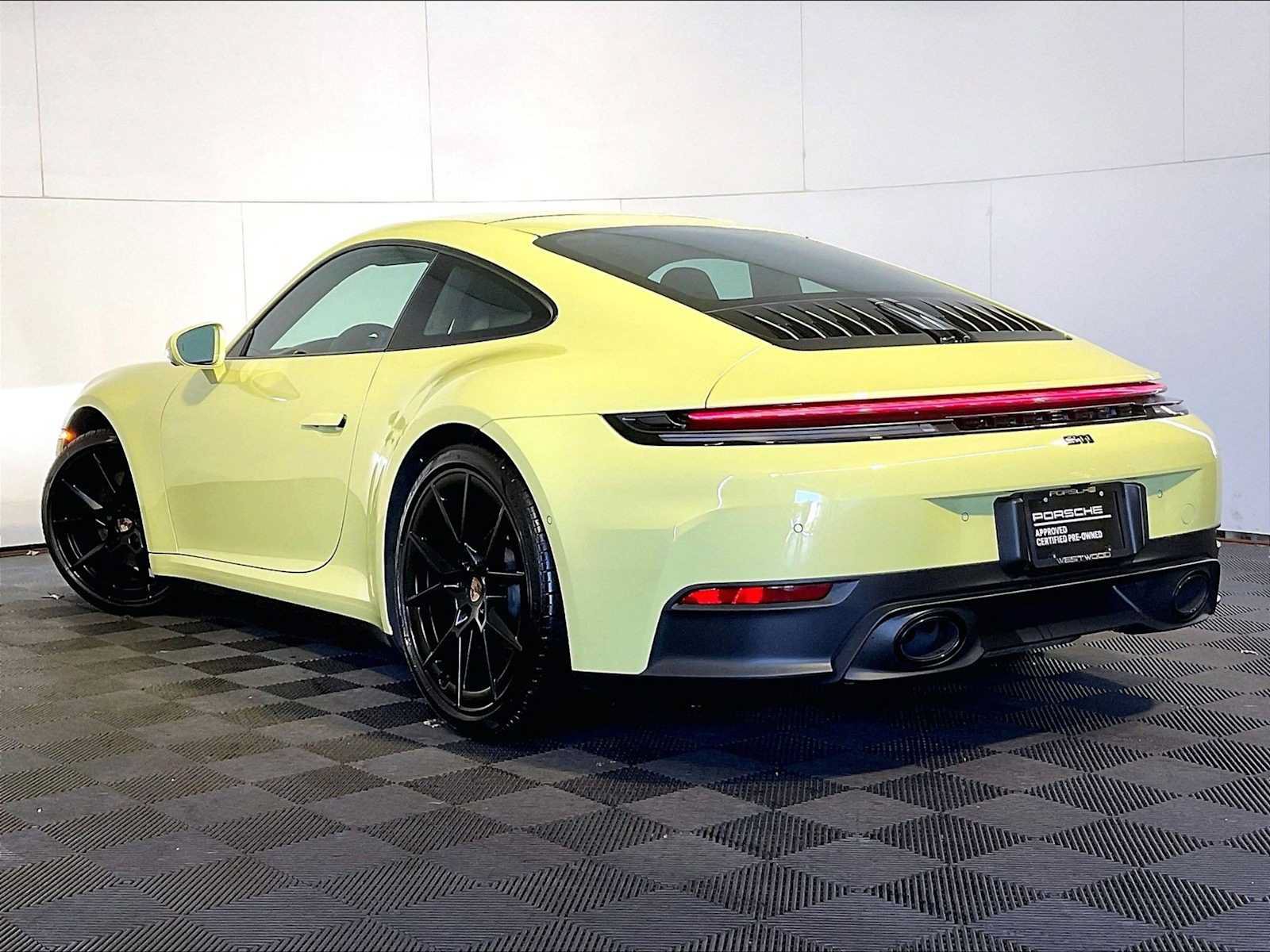 Certified 2025 Porsche 911 Carrera RWD image 3