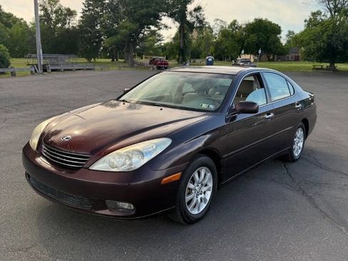 Used 2002 Lexus ES 330 FWD image 2