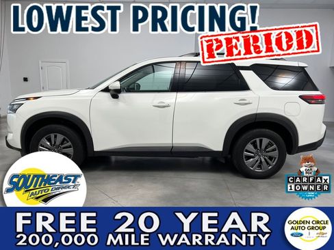 Used 2025 Nissan Pathfinder SV image 4