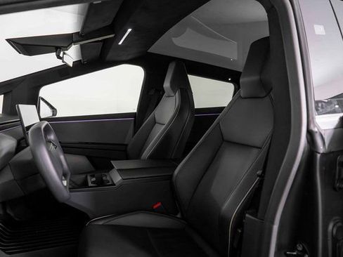 Used 2024 Tesla Cybertruck AWD Crew Cab image 19