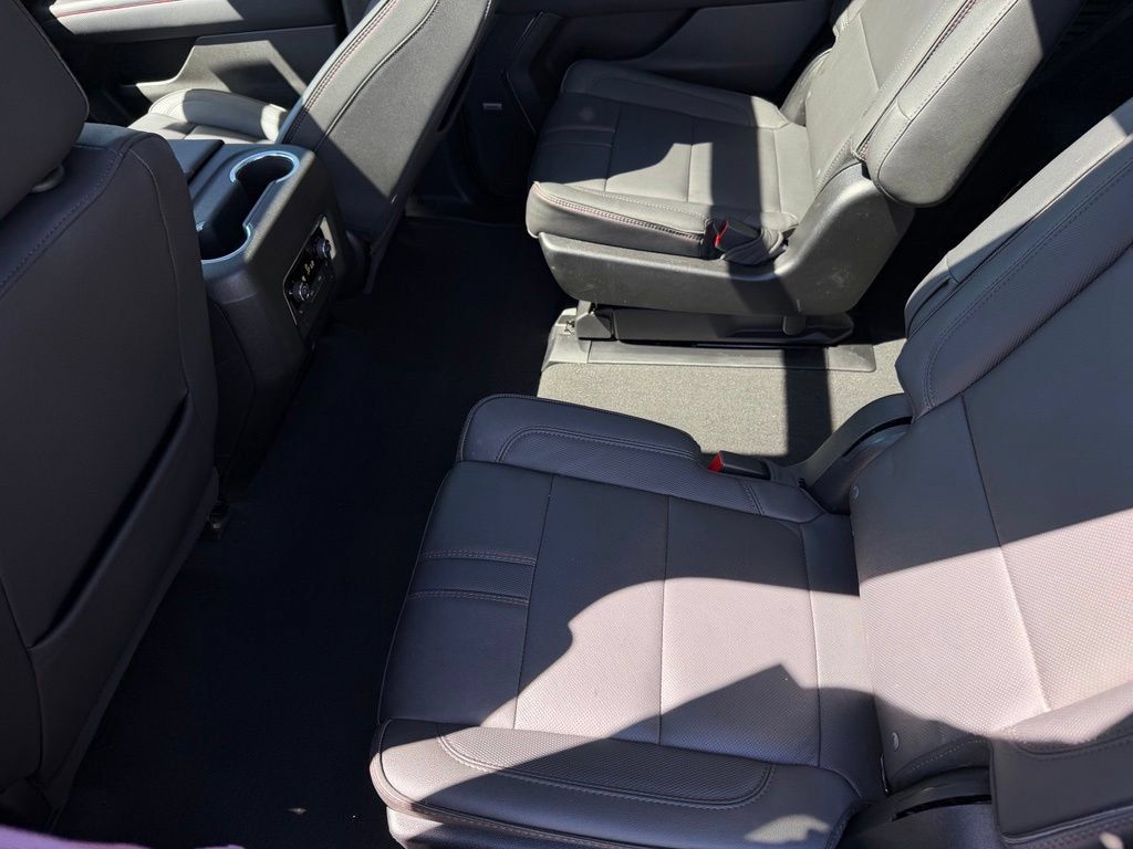 Used 2025 Chevrolet Tahoe RST w/ Comfort Package RWD image 12