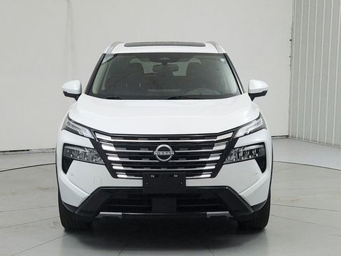 Used 2026 Nissan Rogue Platinum w/ Platinum Premium Package AWD/4WD image 2