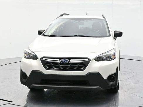 Used 2022 Subaru Crosstrek 2.0i image 2