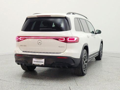 Used 2023 Mercedes-Benz EQB 300 4MATIC image 6