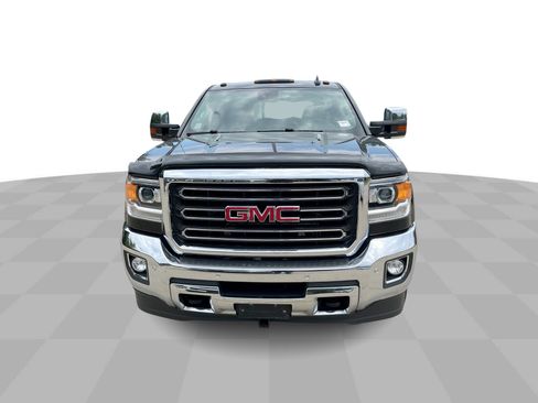 Used 2016 GMC Sierra 2500 SLT w/ Duramax Plus Package AWD/4WD image 3