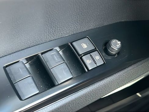 Used 2026 Toyota Camry SE FWD image 18