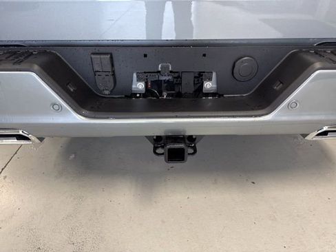 New 2026 Chevrolet Silverado 1500 High Country AWD/4WD image 15