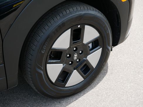 Certified 2026 Hyundai Santa Fe SE AWD/4WD image 15