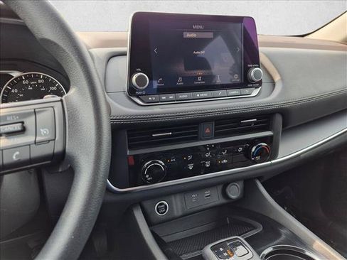 Used 2023 Nissan Rogue S FWD image 12