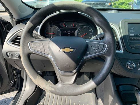Used 2018 Chevrolet Malibu LS FWD image 11
