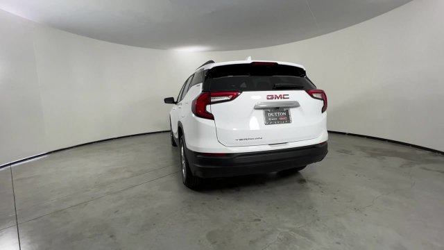 Used 2023 GMC Terrain SLE w/ Driver Convenience Package FWD image 7