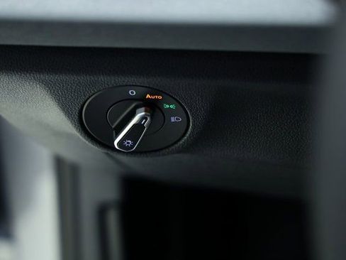 New 2025 Volkswagen Jetta SE image 27