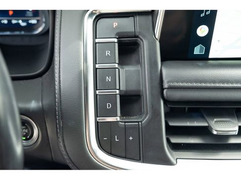 Used 2022 Chevrolet Suburban LT image 27