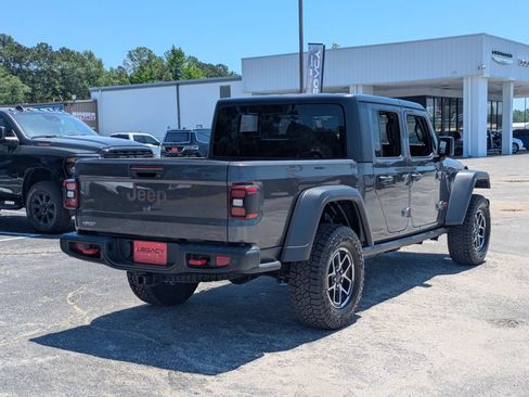 Used 2024 Jeep Gladiator Rubicon w/ Safety Group AWD/4WD image 7