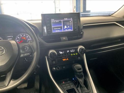 Used 2019 Toyota RAV4 LE w/ All Weather Liner Package AWD/4WD image 18