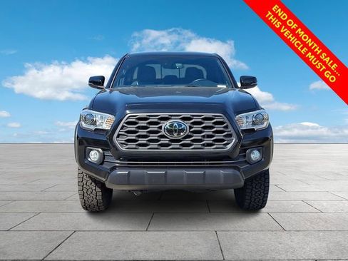 Certified 2023 Toyota Tacoma TRD Off-Road AWD/4WD image 3