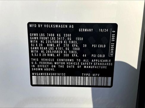 Certified 2025 Volkswagen ID. Buzz Pro S image 21