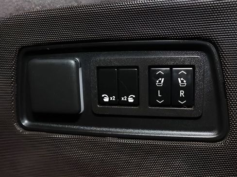 Used 2021 Cadillac Escalade ESV Sport w/ Driver Assist Tech Package image 24