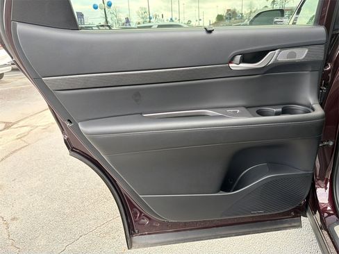 Used 2024 Hyundai Palisade Limited image 22