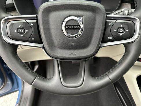 Certified 2023 Volvo XC40 B5 Ultimate w/ Protection Package Premier AWD/4WD image 14