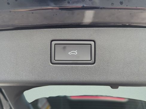 New 2026 Volkswagen Tiguan SE R-Line image 21